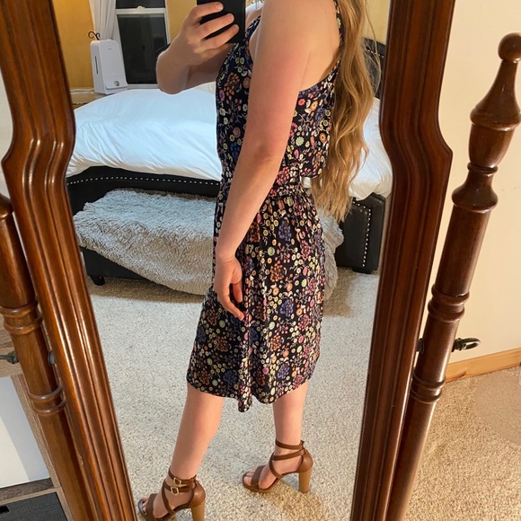 Patterned Halter Dress - Picture 2 of 4